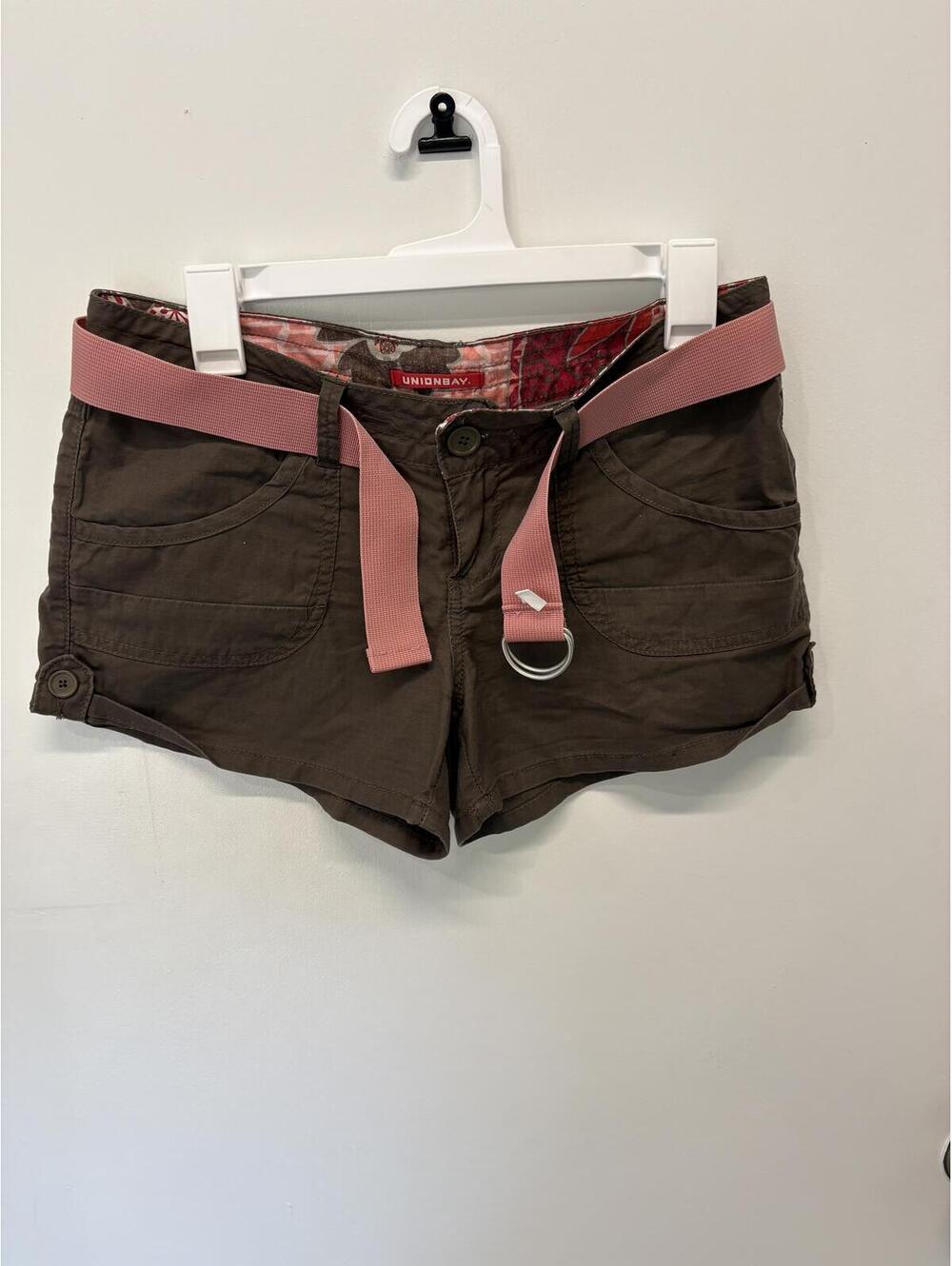Unionbay Brown Cargo Shorts with Pink Woven Belt Size 7